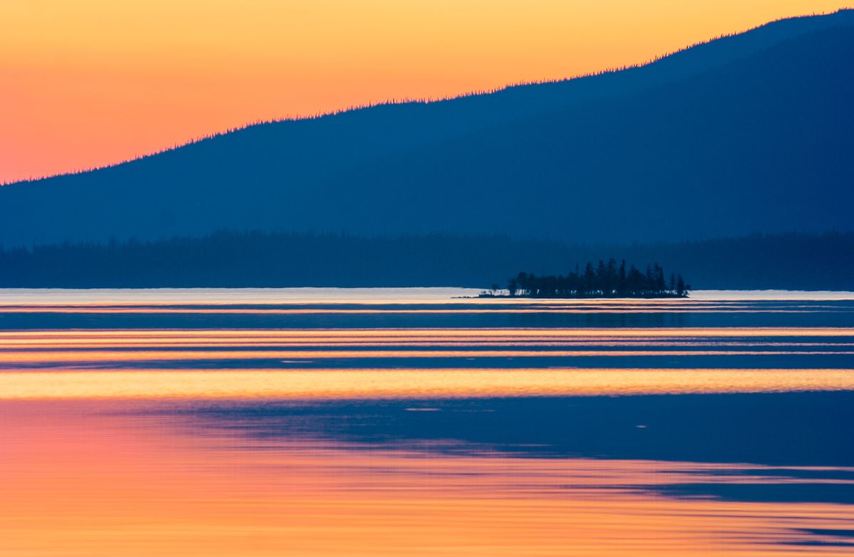 Russia, Kola Peninsula, lake Bolshoe-Glubokoe, summer night.