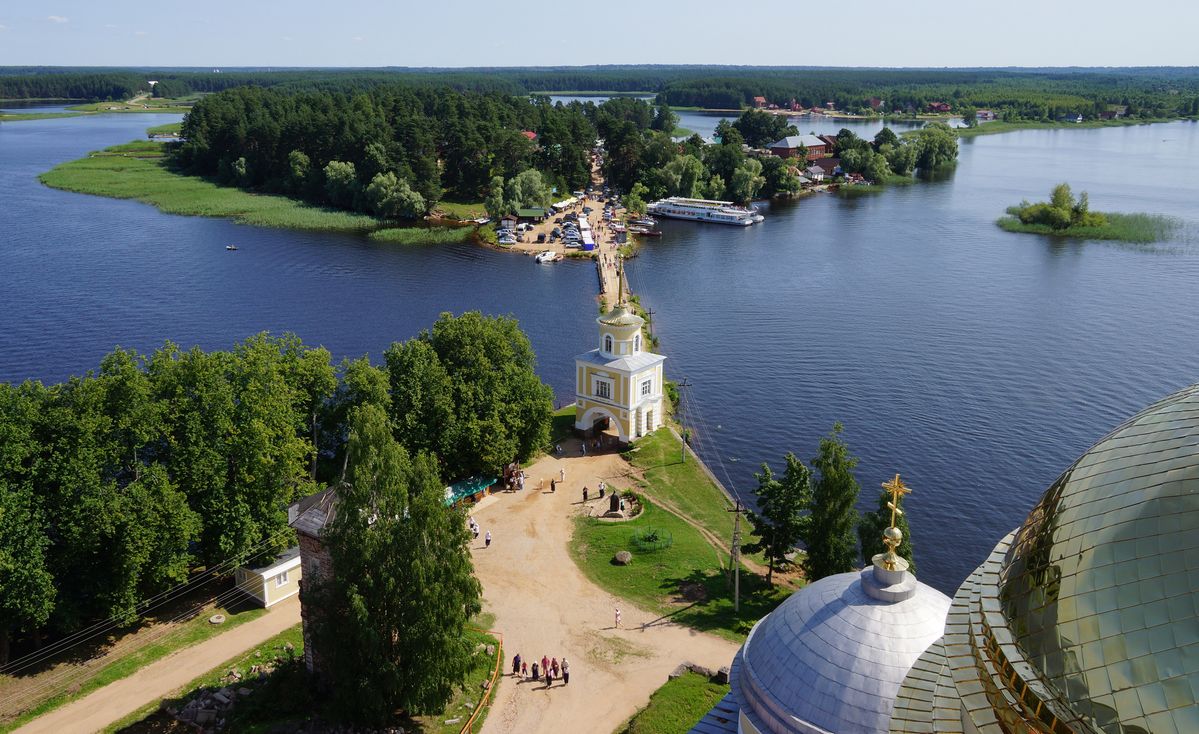 Recalling island Lake Seliger.