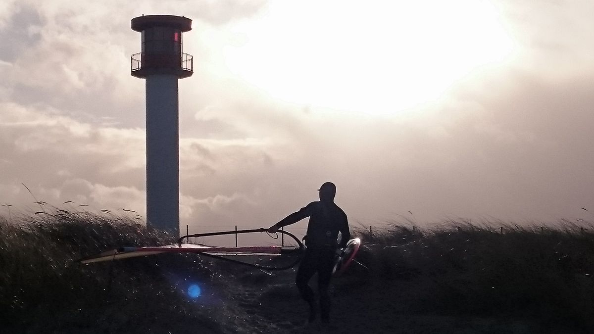 Made on a pretty cold and windy day at the baltic. A snapshot, quickly done with my 2 year old Xperia Z3 compact (automatic mode). This is the Image as it is - no changes had been done.