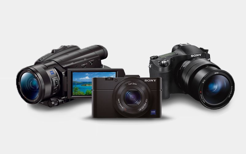 AX700, RX100M5, RX10M4