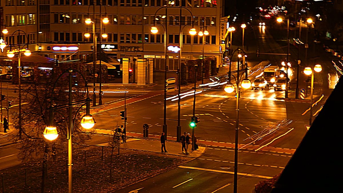 Berlin am Kurt-Schumacher-Platz.JPG