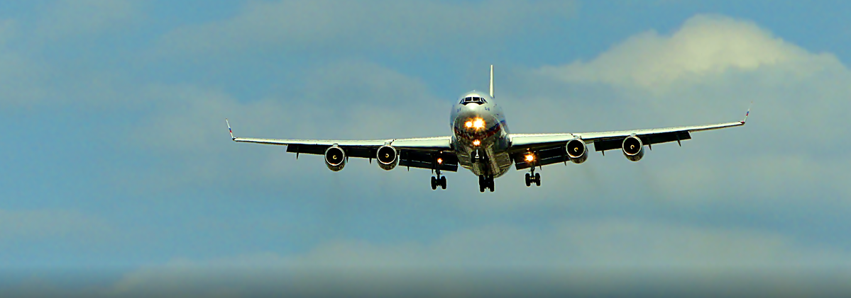 Flugzeug Landet In Tegel.png