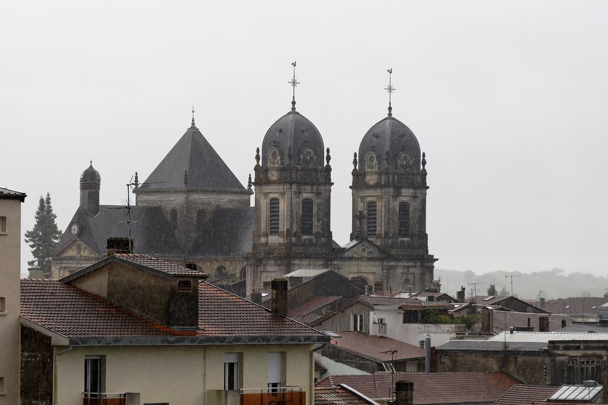 Die Location ist: Cathédrale Notre Dame de Dax  in Mont-de-Marsan, 2019, Frankreich