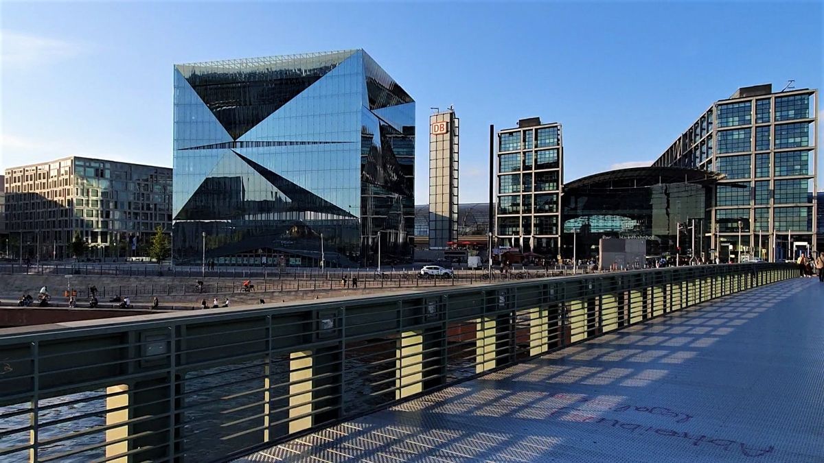 Berliner Hauptbahnhof (2).jpg