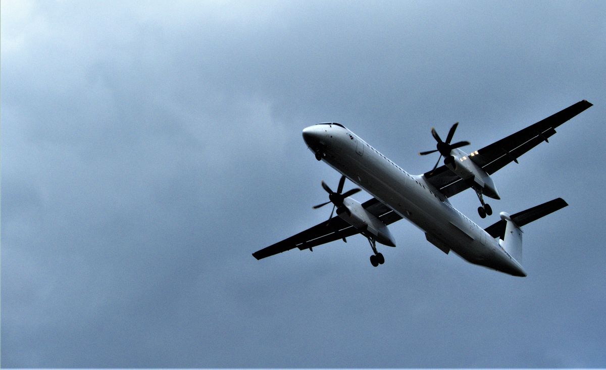 P2120809Flugzeug (3).jpg