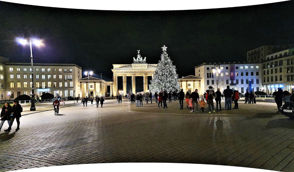 Berlin-Brandenburger-Tor-am-Abend-28x (3).jpg