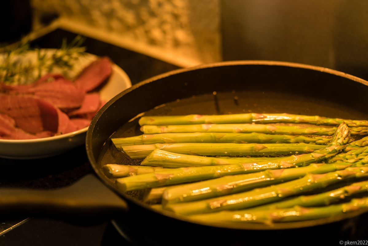 Es gibt wieder Spargel...